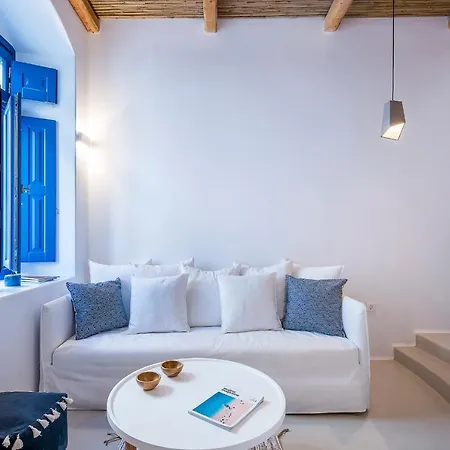 Chiara Mykonos